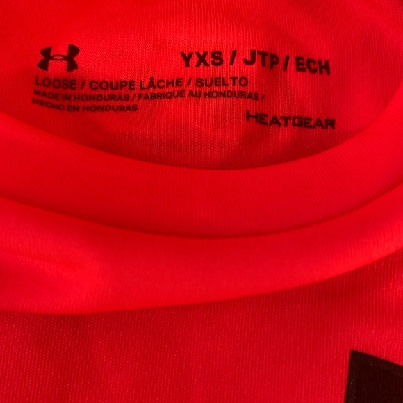 Under Armour Boys Tech Hybrid Printed Fill Short-Sleeve T Shirt Loose F… - Picture 4 of 4